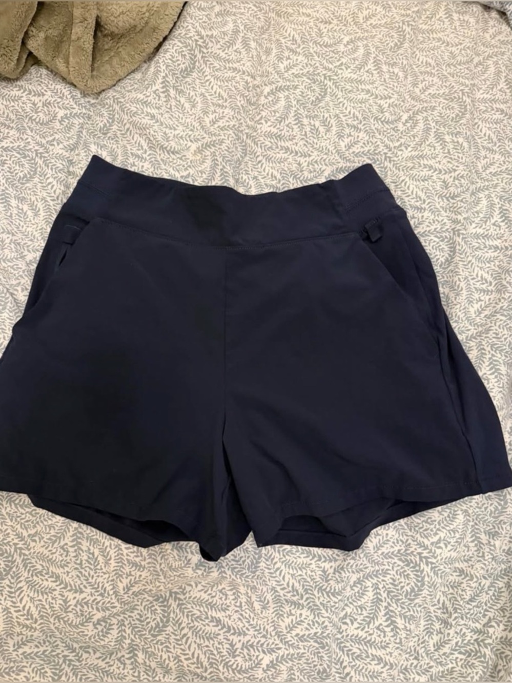 Athleta Brooklyn Shorts size 4
